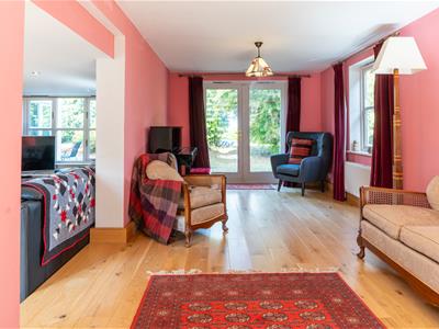 Sitting Room Area